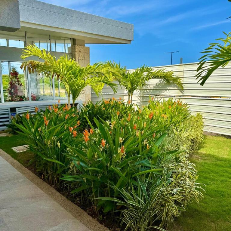 A pasos de playa privada Serena del Mar Cartagena - Three-Bedroom Apartment - 33