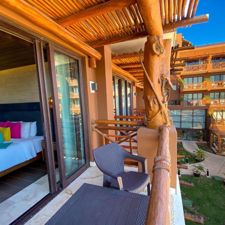 Esplendor by Wyndham Isla Mujeres All Inclusive - Junior Double Suite with Balcony - Non-Smoking - 4