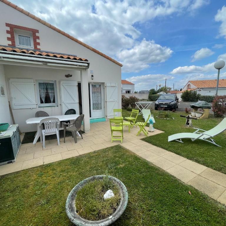 Maison vacances avec piscine, proche plage - La Tranche-sur-Mer - FR-1-22-383 - Casa - 8