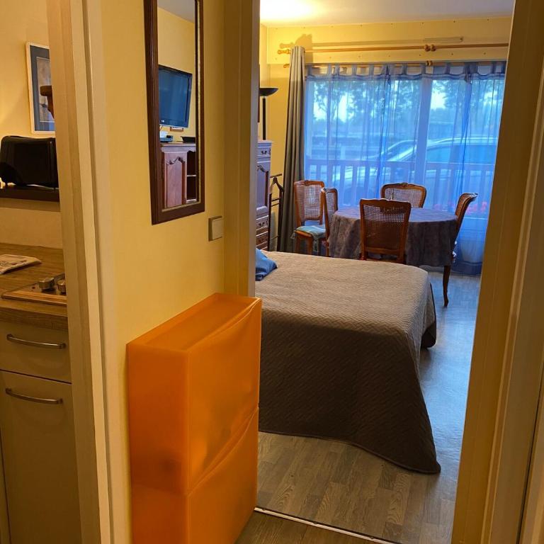 Studio cosy, vrai lit 140, wifi, centre Trouville-sur-Mer, proche Deauville et gare à moins de 5 minutes à pied - Studio - 14