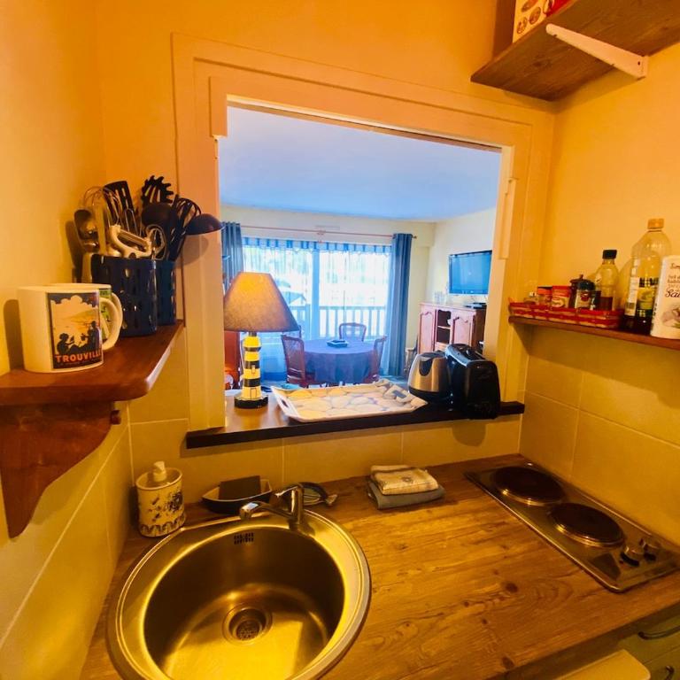 Studio cosy, vrai lit 140, wifi, centre Trouville-sur-Mer, proche Deauville et gare à moins de 5 minutes à pied - Studio - 23