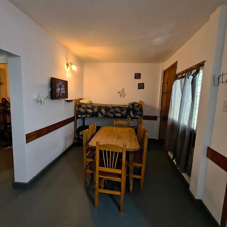 Lo de morris - Three-Bedroom House - 8