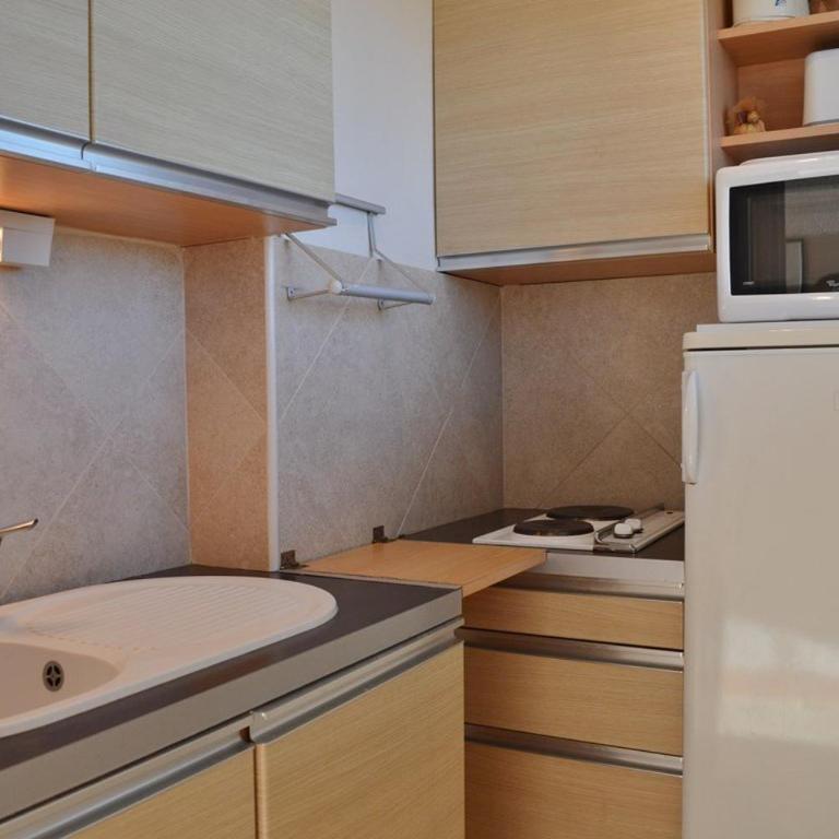 LV280-C303 Appartement Studio 4 couchages LE LAVANDOU - Appartamento Monolocale - 8