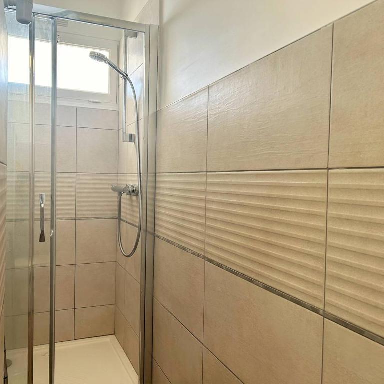 LV280-G025 Appartement Studio 2 couchages LE LAVANDOU - Monolocale con Vista Mare - 9