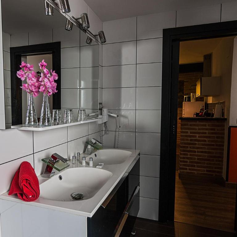 Apartamentos Adarve Toledo - Apartamento de 2 dormitorios (4 adultos) - 11