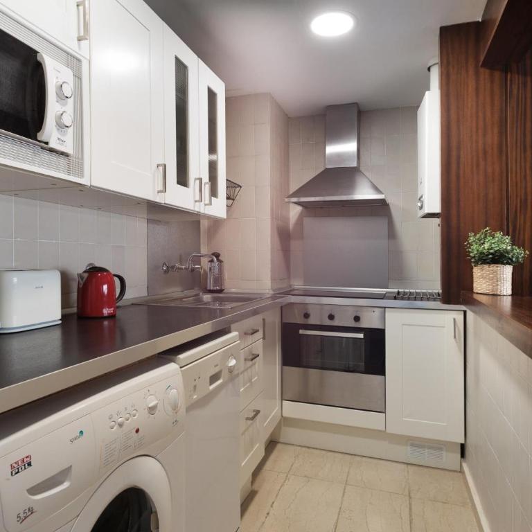LETS HOLIDAYS Beach Apartment in Tossa - Apartamento - 9