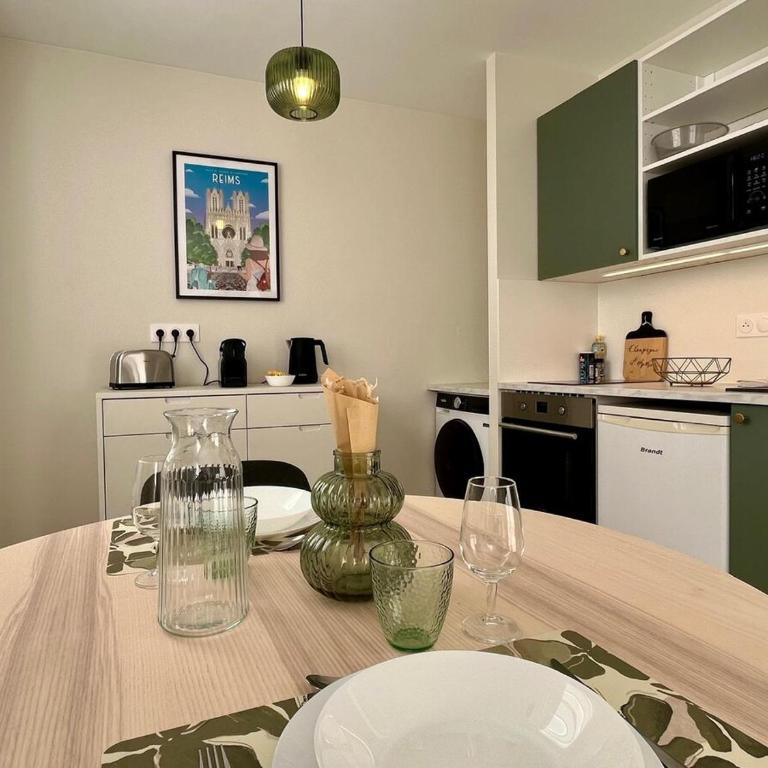 Appartition au cœur de Reims - Apartamento de 1 dormitorio con balcón - 9