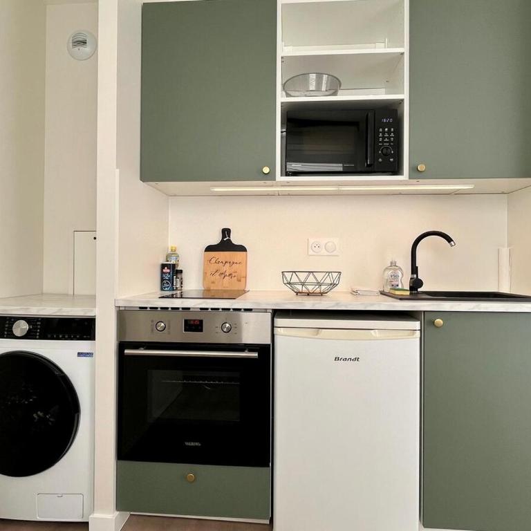 Appartition au cœur de Reims - Apartamento de 1 dormitorio con balcón - 14
