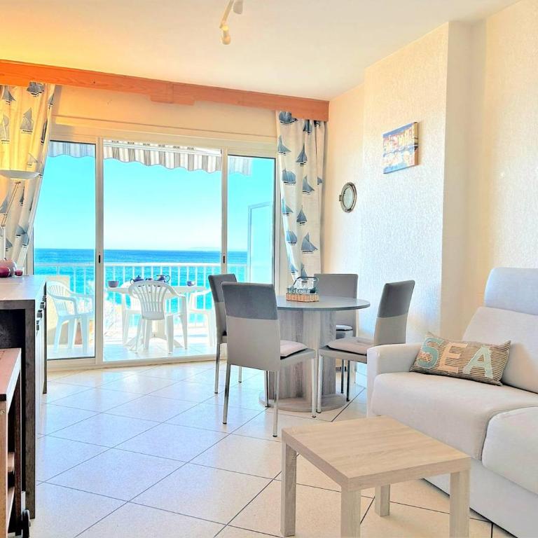 LV280-F302 Studio 2 couchages LE LAVANDOU - Studio with Sea View - 3