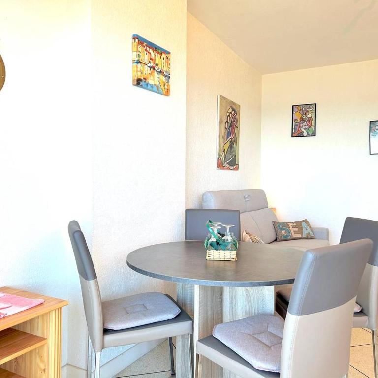 LV280-F302 Studio 2 couchages LE LAVANDOU - Studio with Sea View - 5