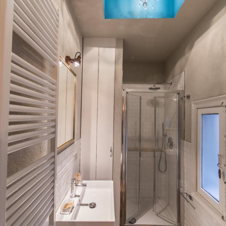 Irene's Home San Niccolò Boutique Design Apartment - One-Bedroom Apartment - 9