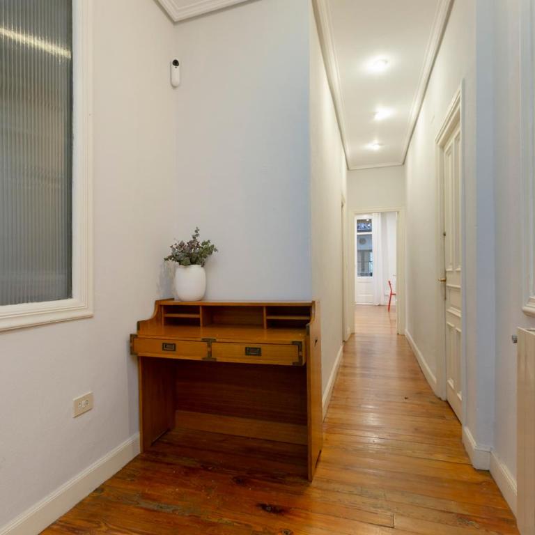 Amplio Apartamento en Casco Viejo - Corazón de Bilbao - Two-Bedroom Apartment - 29