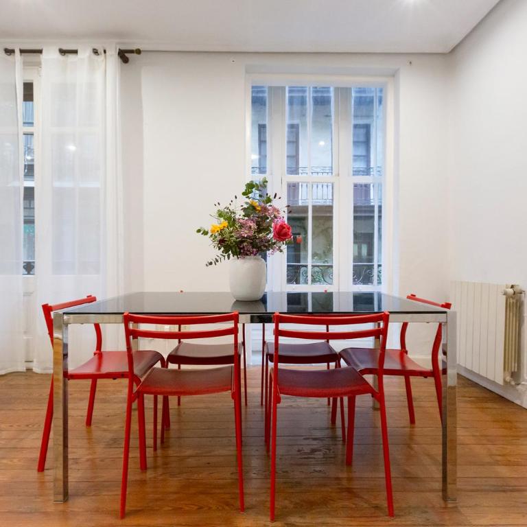 Amplio Apartamento en Casco Viejo - Corazón de Bilbao - Two-Bedroom Apartment - 23