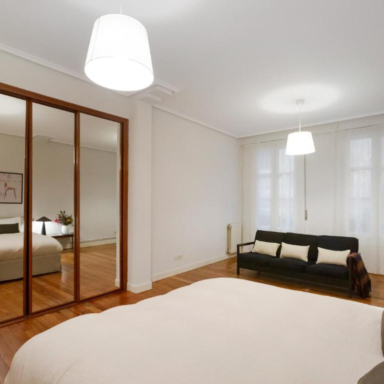 Amplio Apartamento en Casco Viejo - Corazón de Bilbao - Two-Bedroom Apartment - 6