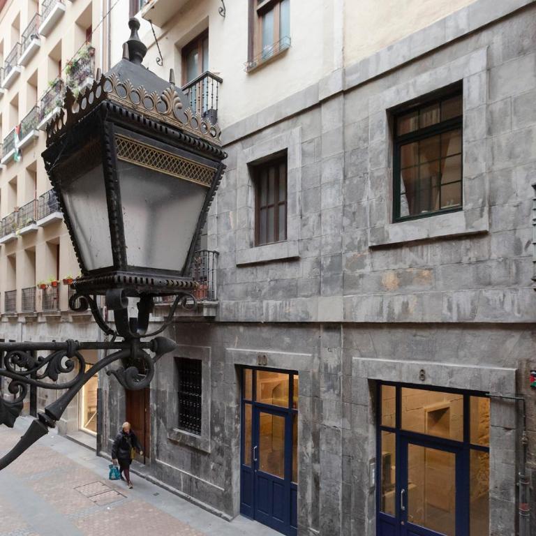 Amplio Apartamento en Casco Viejo - Corazón de Bilbao - Two-Bedroom Apartment - 41