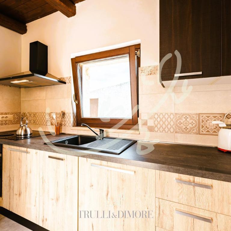 TD Truly Trulli Gentle Breezes Across Olive Valley - Casa Vacanze con 4 Camere da Letto - 4