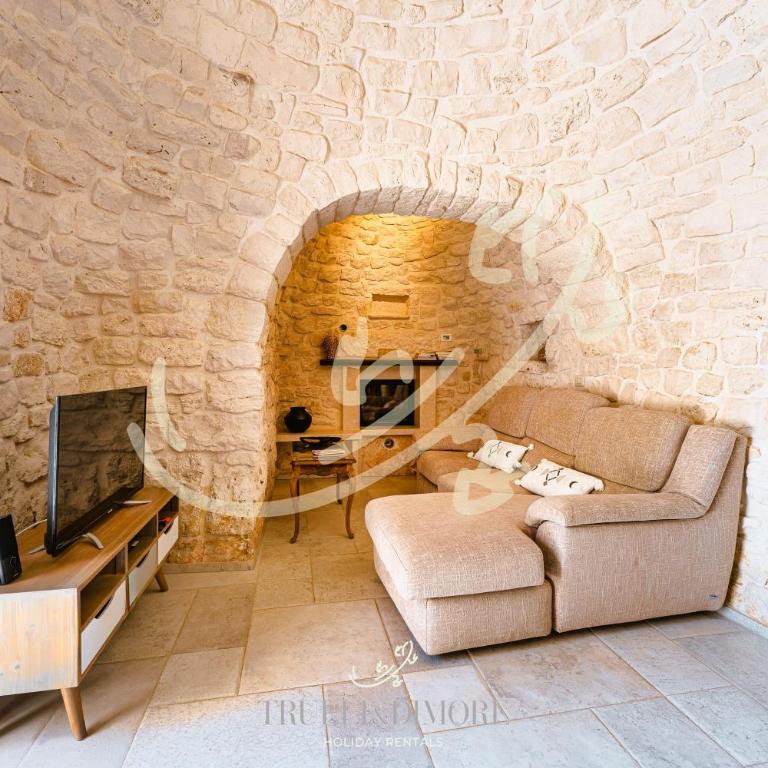 TD Truly Trulli Gentle Breezes Across Olive Valley - Casa Vacanze con 4 Camere da Letto - 16