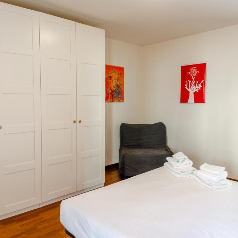 Aosta Holiday Apartments - Via Parigi - Appartamento con 3 Camere da Letto - 2