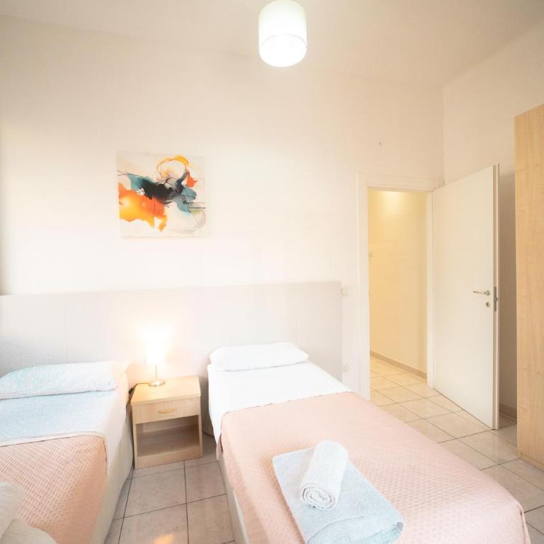Siracasa - Three-Bedroom House - 16