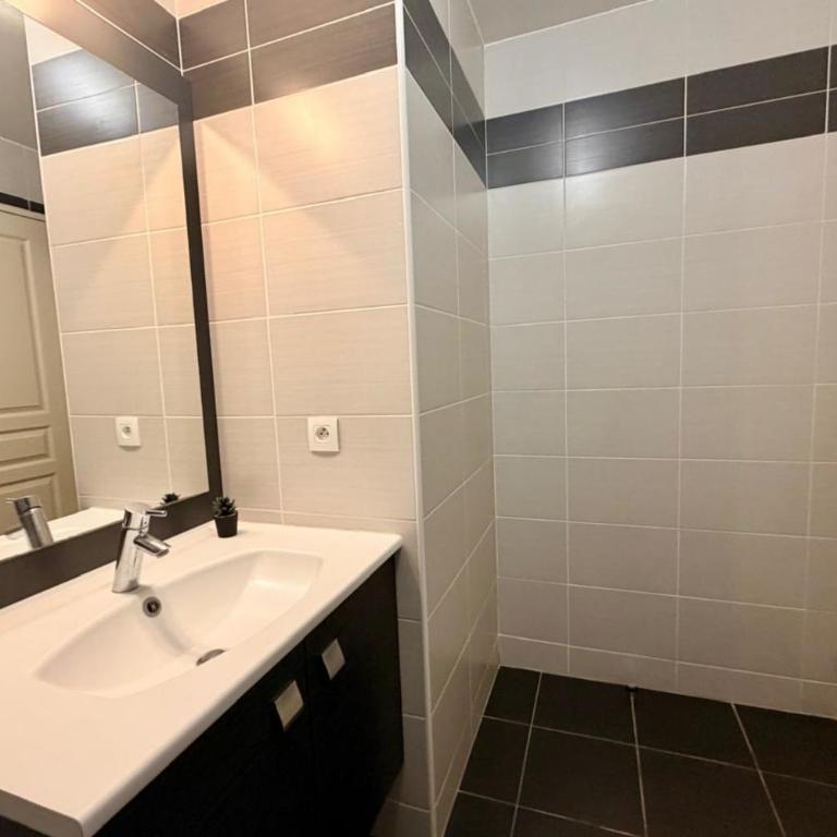 Bel appartement proche plages avec parking - Appartement - 7