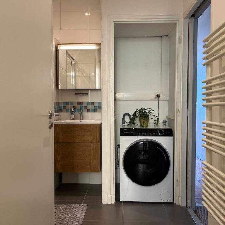 Quiet and sunny charming one-bedroom apartment with views - Apartment mit 1 Schlafzimmer - 7