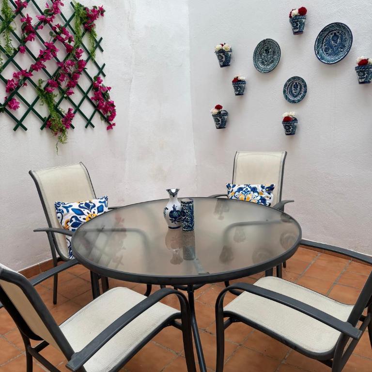 Alhambras Gate by Andalusian Nights - Two-Bedroom Apartment with Balcony and Terrace - 2
