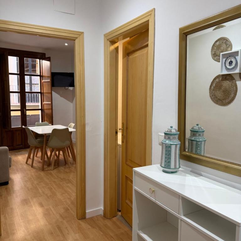 Alhambras Gate by Andalusian Nights - Two-Bedroom Apartment with Balcony and Terrace - 44