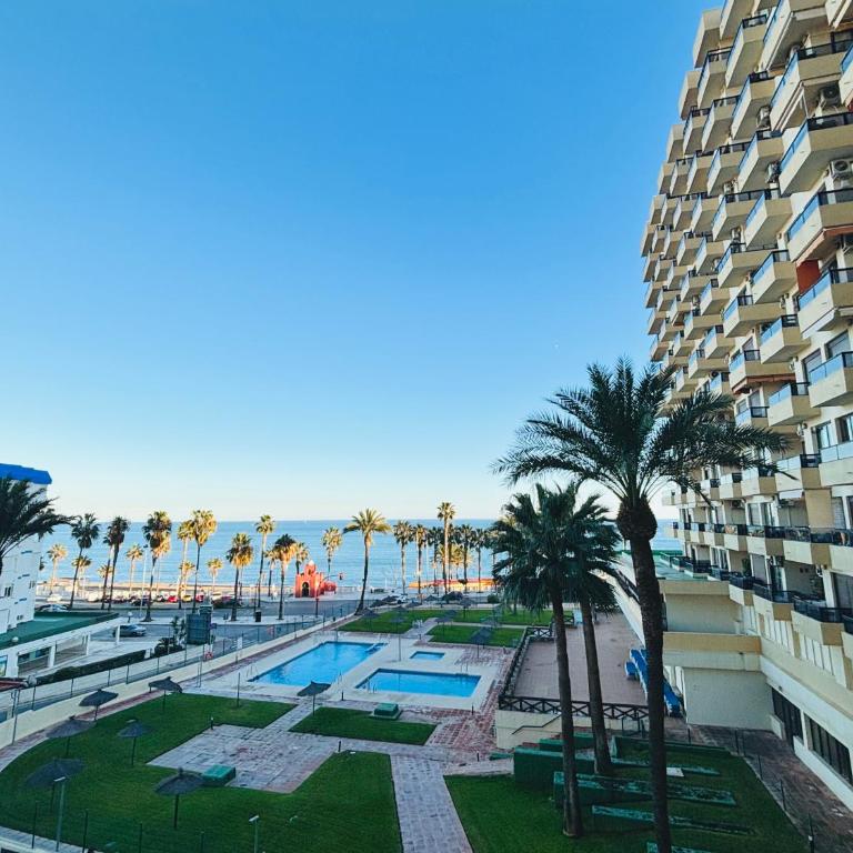 AlquilaEasy Aloha Playa - Studio Apartment with Sea View - 7