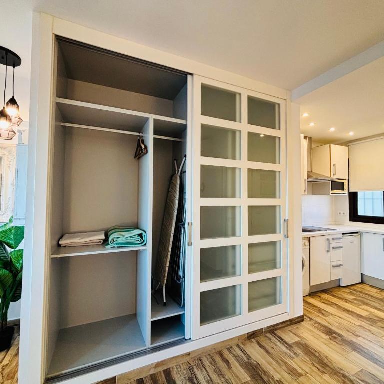 AlquilaEasy Aloha Playa - Studio Apartment with Sea View - 28