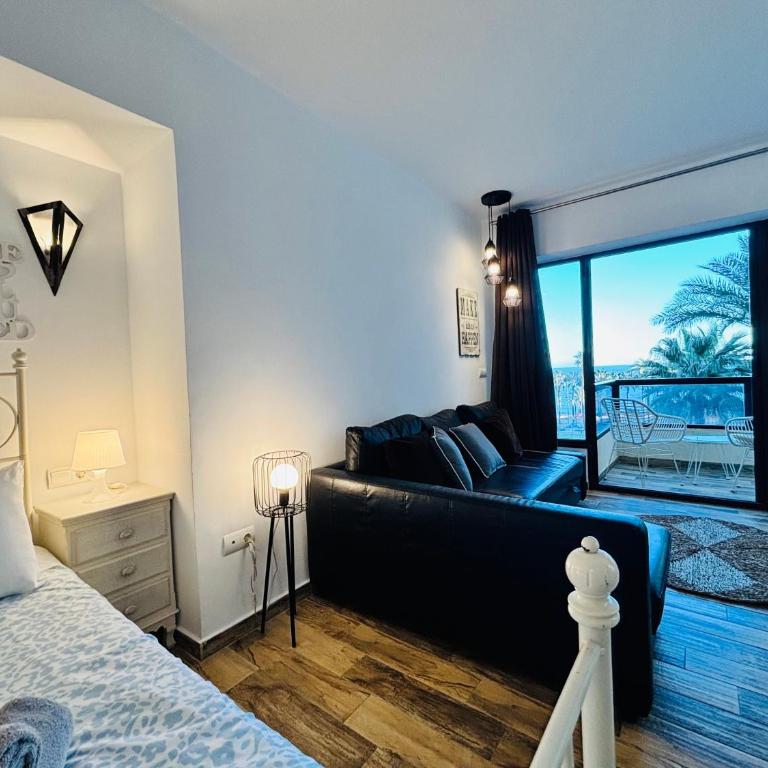 AlquilaEasy Aloha Playa - Studio Apartment with Sea View - 26