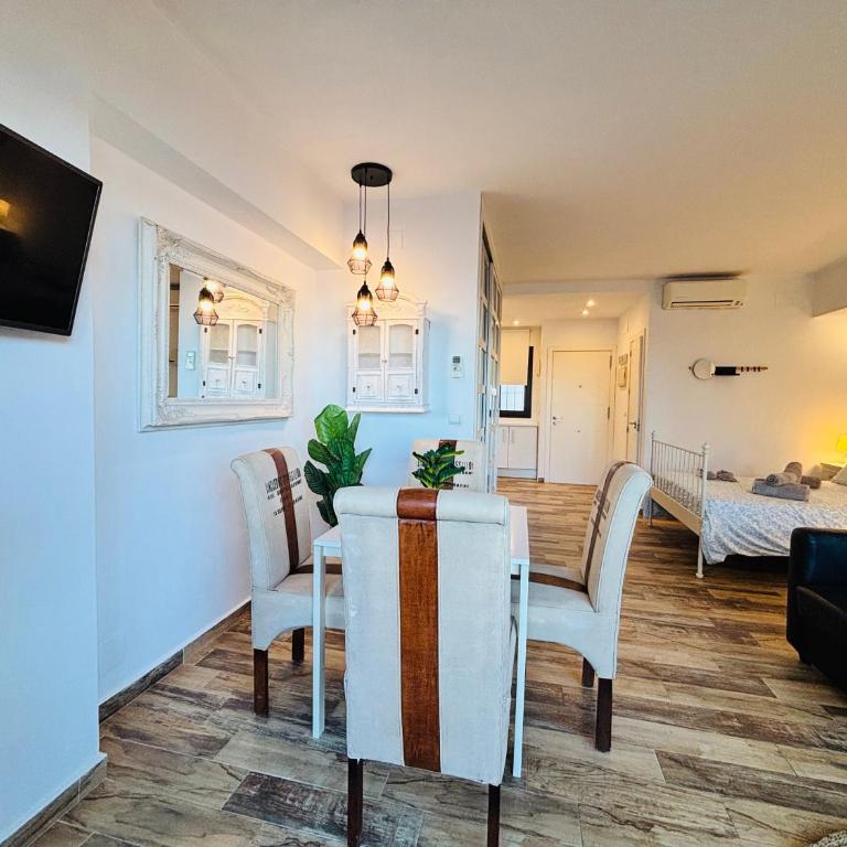 AlquilaEasy Aloha Playa - Studio Apartment with Sea View - 34