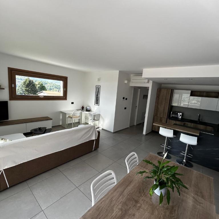 Casa Roxy - Appartamento con 2 Camere da Letto e Vista Lago - 11