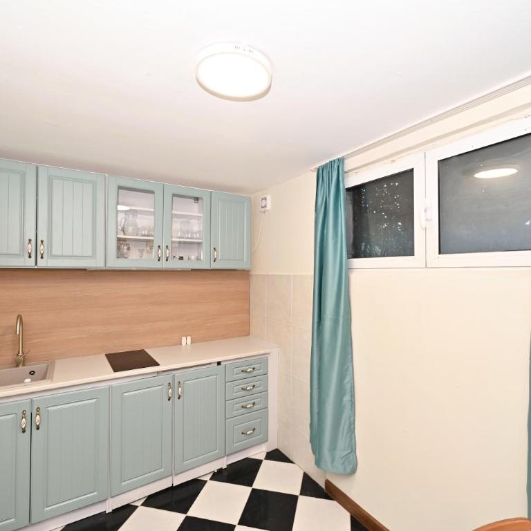 Two bedroom Vintage apartment - Two-Bedroom Apartment - 33