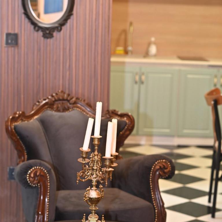 Two bedroom Vintage apartment - Two-Bedroom Apartment - 45