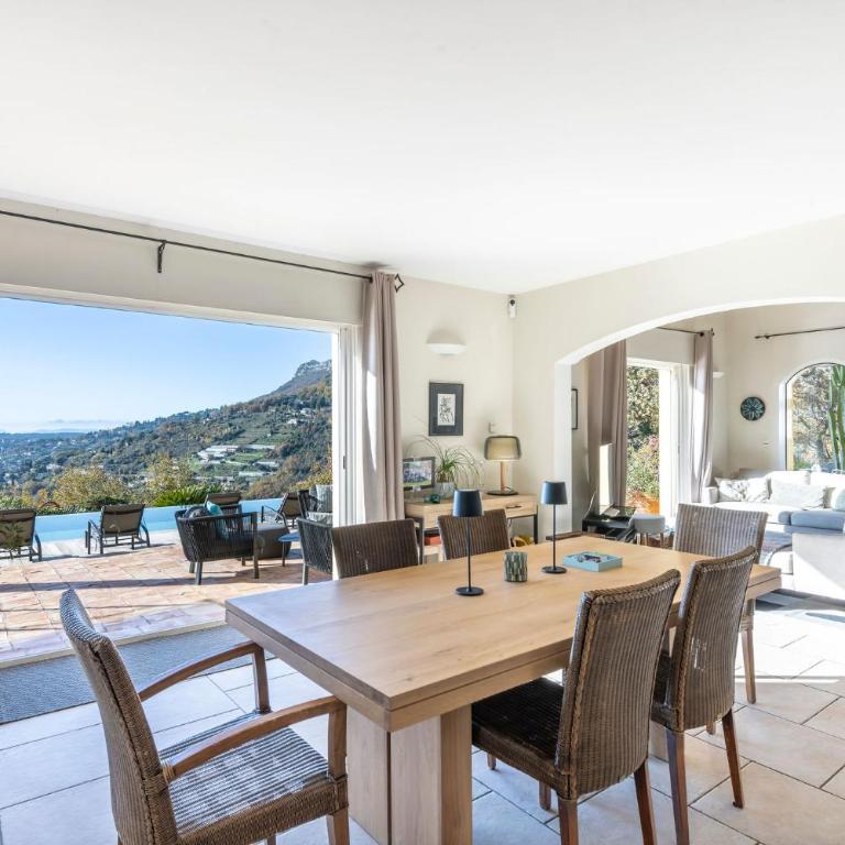 Entre mer et Esterel - Piscine, vue 6 suites - Villa Deluxe - 9
