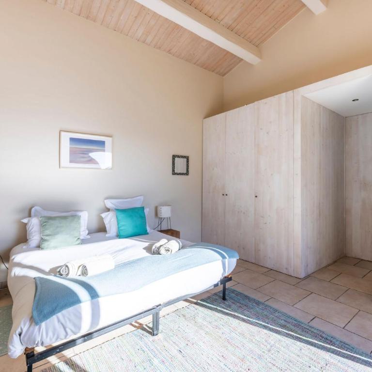 Entre mer et Esterel - Piscine, vue 6 suites - Villa Deluxe - 13
