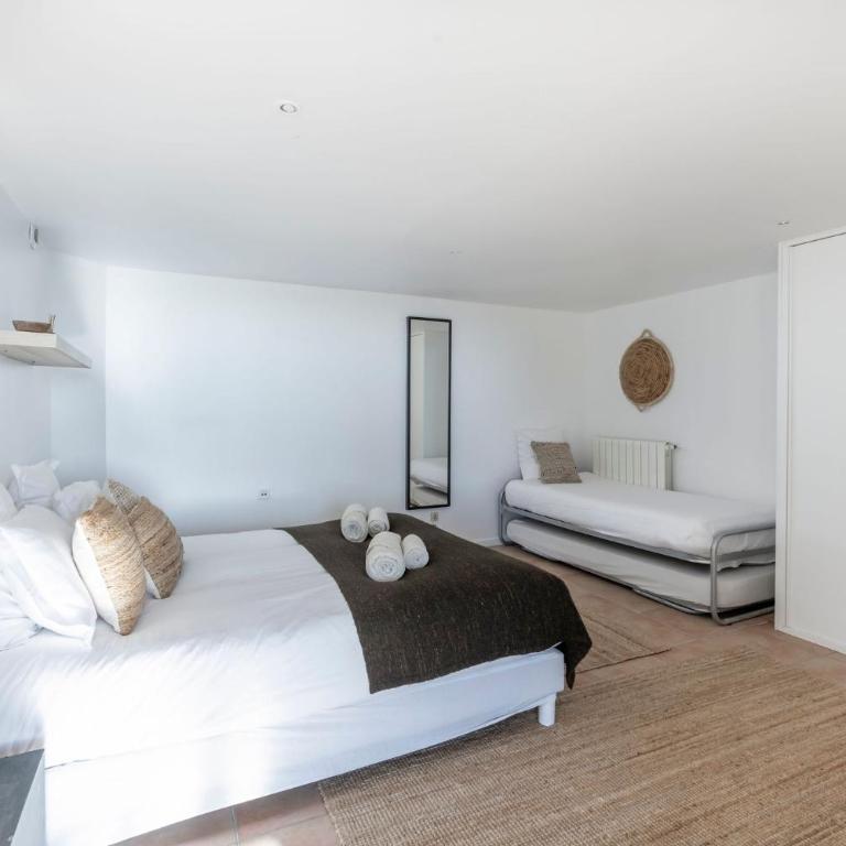 Entre mer et Esterel - Piscine, vue 6 suites - Villa Deluxe - 15