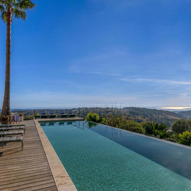 Entre mer et Esterel - Piscine, vue 6 suites - Villa Deluxe - 21