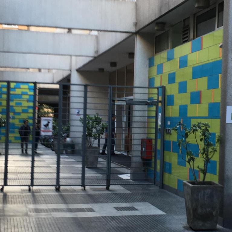 Céntrico Depto pasos U de chile Piscina Wifi - Apartamento de 1 dormitorio - 10