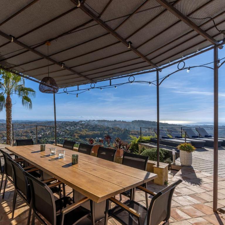 Entre mer et Esterel - Piscine, vue 6 suites - Villa Deluxe - 30