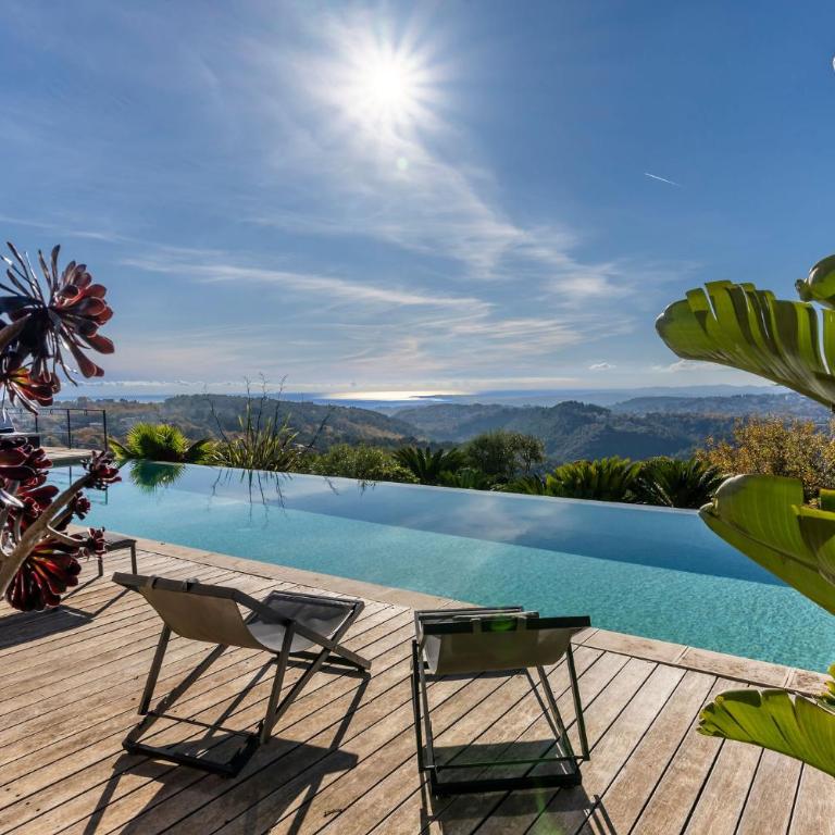 Entre mer et Esterel - Piscine, vue 6 suites - Villa Deluxe - 39