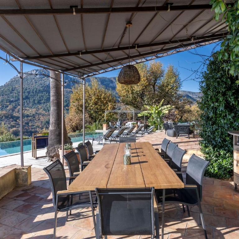 Entre mer et Esterel - Piscine, vue 6 suites - Villa Deluxe - 41