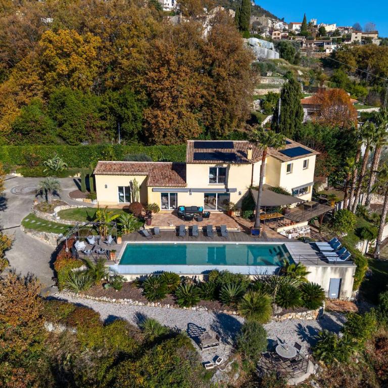 Entre mer et Esterel - Piscine, vue 6 suites - Villa Deluxe - 45