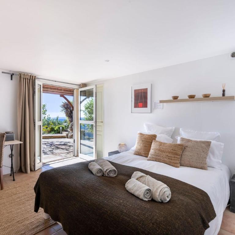 Entre mer et Esterel - Piscine, vue 6 suites - Villa Deluxe - 49