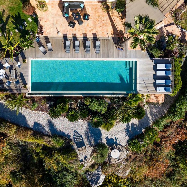 Entre mer et Esterel - Piscine, vue 6 suites - Villa Deluxe - 53