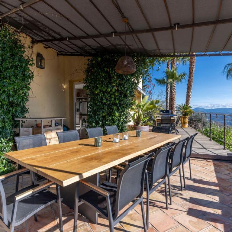 Entre mer et Esterel - Piscine, vue 6 suites - Villa Deluxe - 60