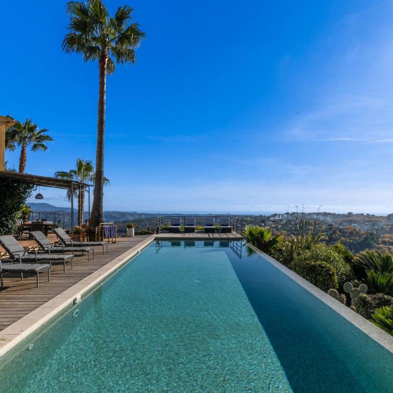 Entre mer et Esterel - Piscine, vue 6 suites - Villa Deluxe - 3