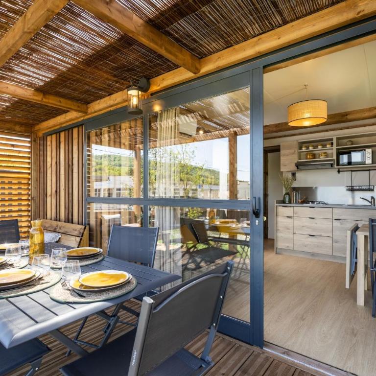 Camping le Relais du Léman - Premium Chalet (5 persons) - 1