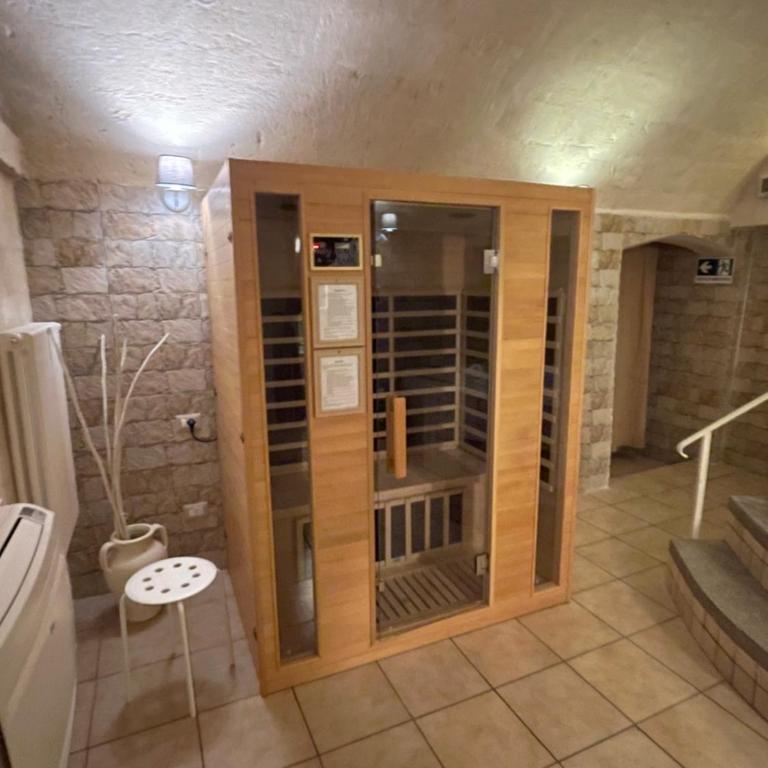 Antica Mateola - Basement Double Room with Spa Bath and Sauna - 1