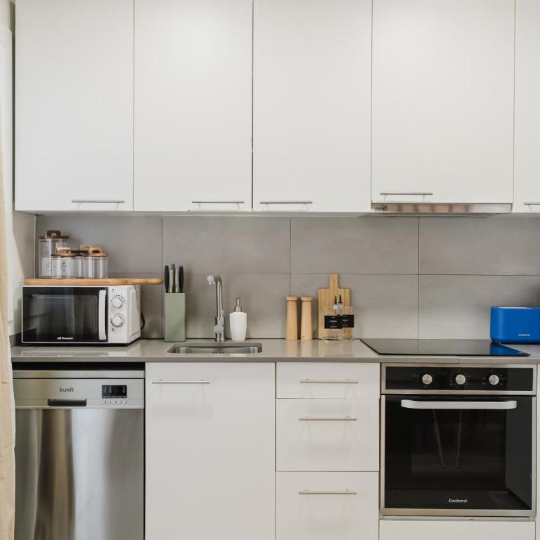 Barcelona Stadium Luxury Apartment - Apartment - 11